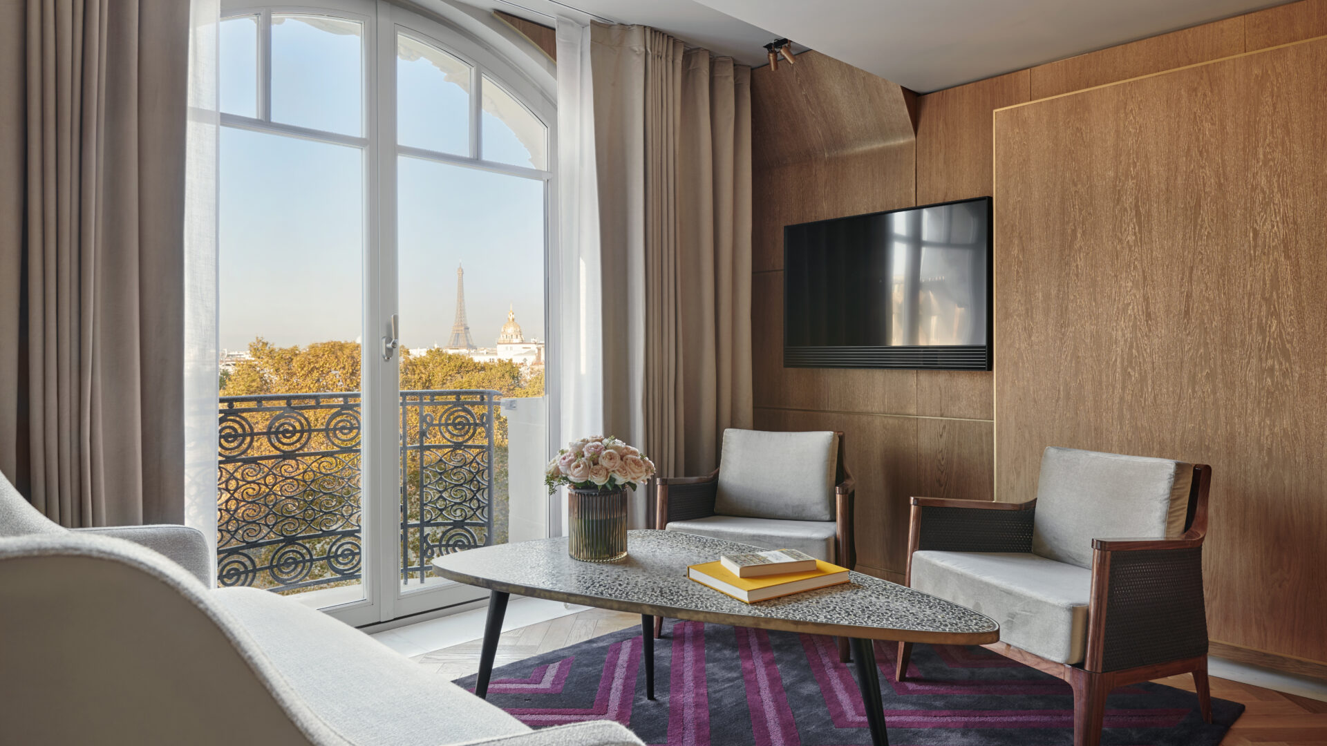 Lutetia Paris - The Eiffel Writer's Suite - Living room